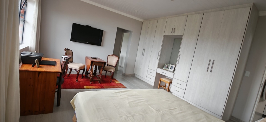 4 Bedroom Property for Sale in Dana Bay Western Cape
